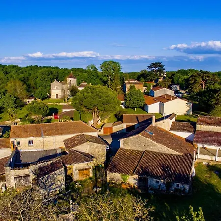 La Salamandre Enchantee Louzac-Saint-Andre